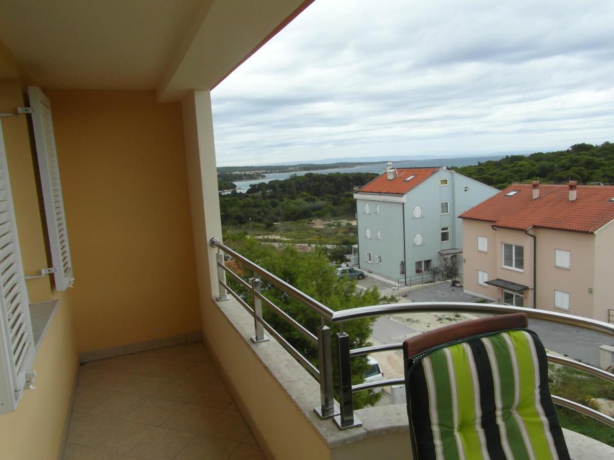 Bentley - Sea-View - 2 Bedroom Apartment Premantura Exterior foto