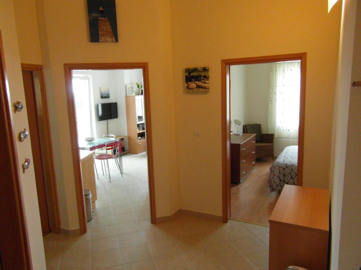 Bentley - Sea-View - 2 Bedroom Apartment Premantura Exterior foto