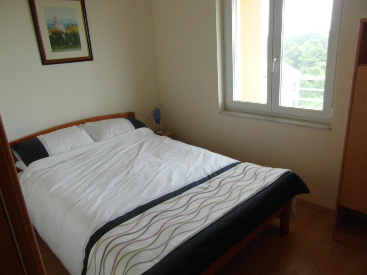 Bentley - Sea-View - 2 Bedroom Apartment Premantura Exterior foto